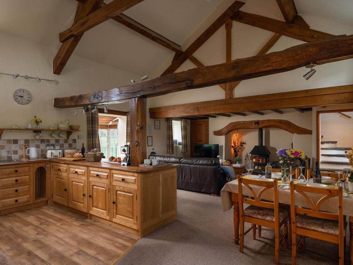 Plas Iwrwg Granary - 28091 Tal-y-Cafn エクステリア 写真